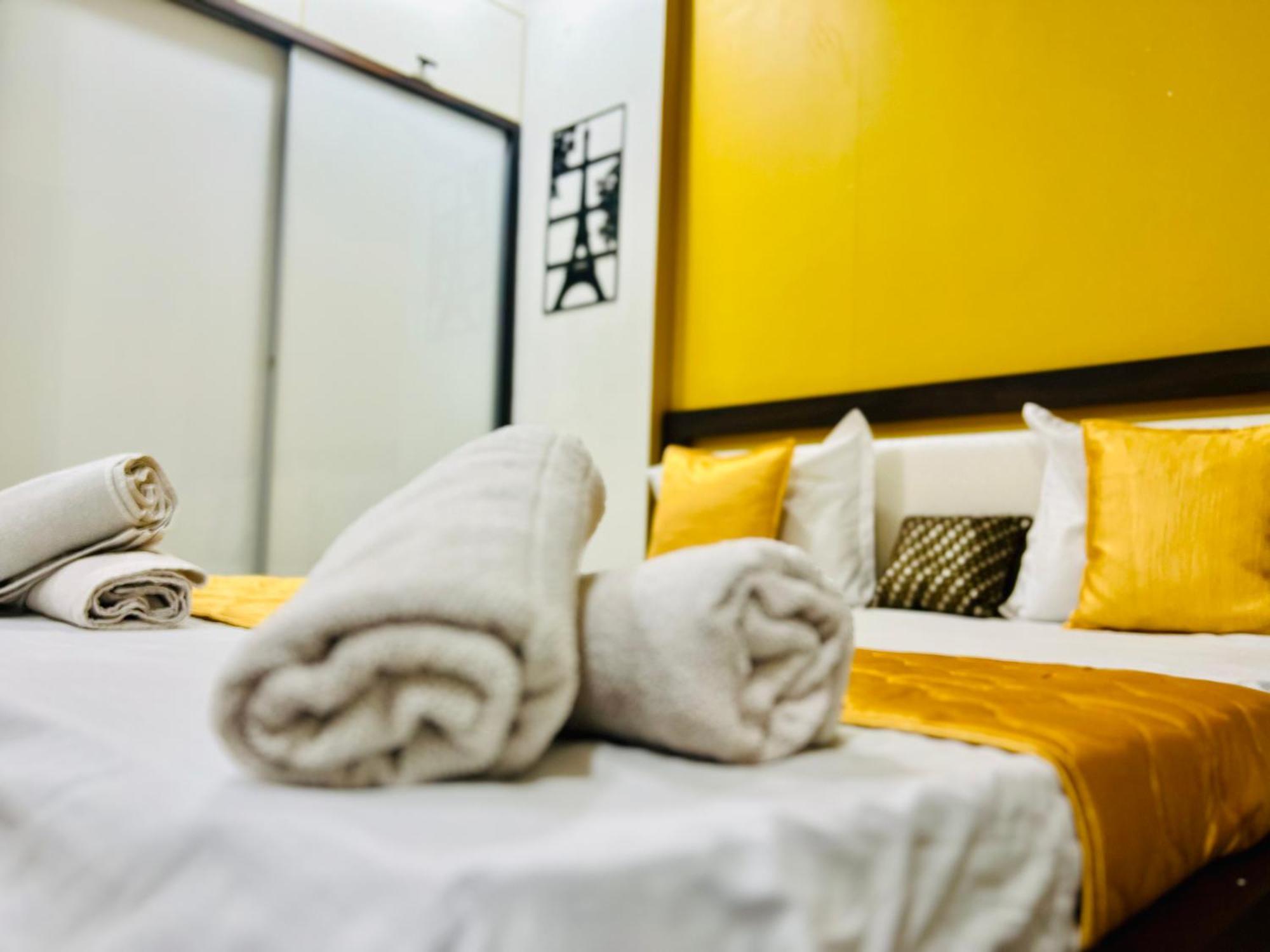 7 Seasons Palm Suite With Sky Orbit, Balcony, Swimming Pool, Wifi, Playground Rajkot Buitenkant foto