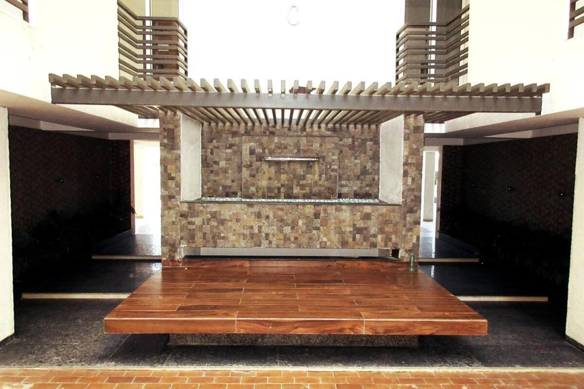 7 Seasons Palm Suite With Sky Orbit, Balcony, Swimming Pool, Wifi, Playground Rajkot Buitenkant foto