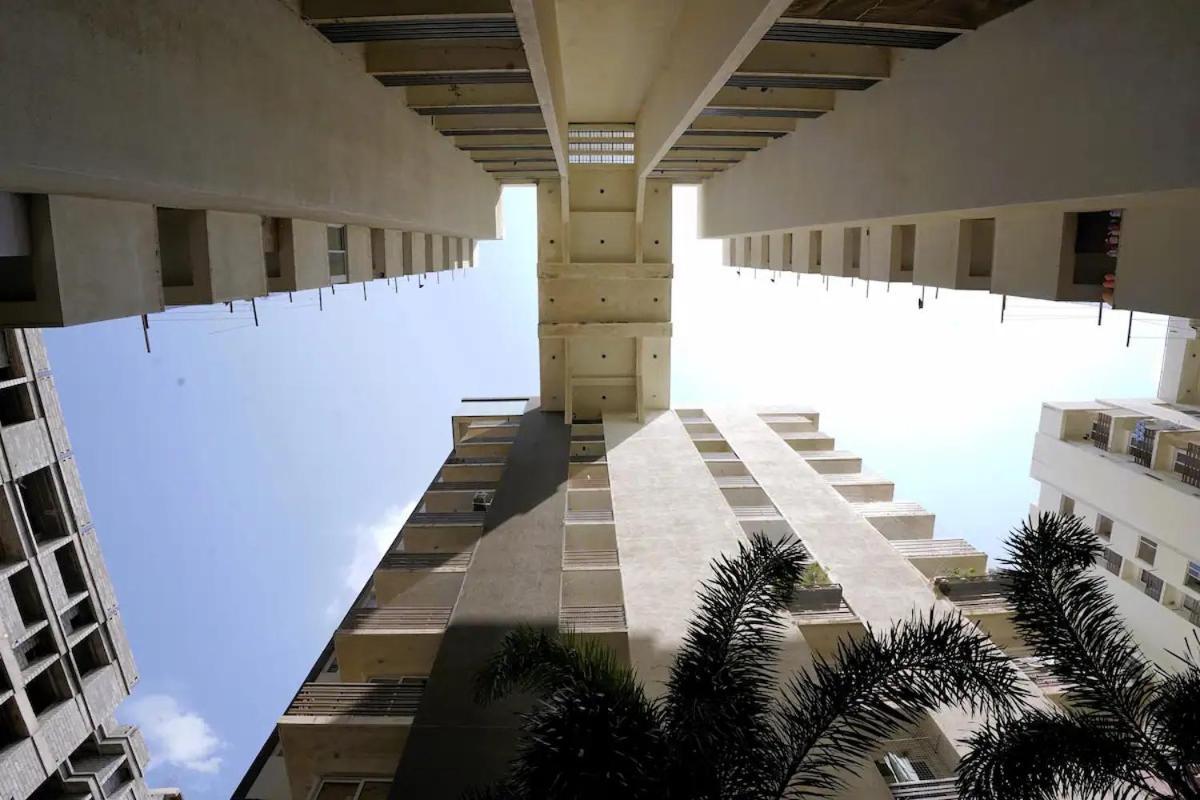 7 Seasons Palm Suite With Sky Orbit, Balcony, Swimming Pool, Wifi, Playground Rajkot Buitenkant foto
